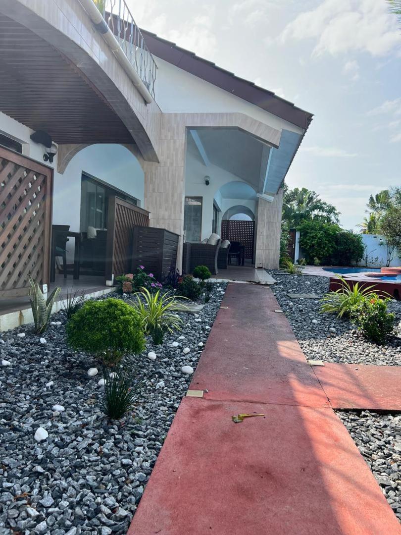 Residence Hoteliere Oceane Libreville Ngoại thất bức ảnh