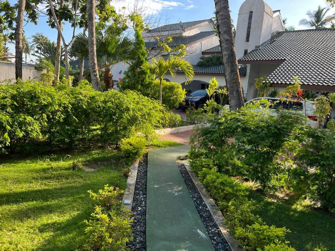 Residence Hoteliere Oceane Libreville Ngoại thất bức ảnh